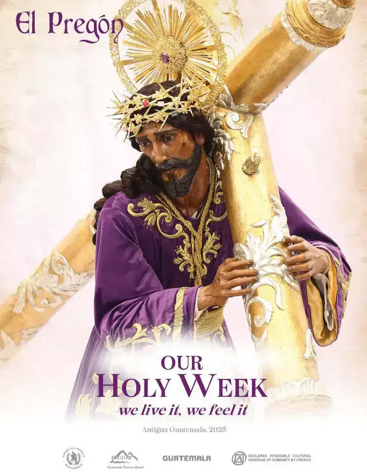 Cristo crucificado con corona y túnica morada en conmemoración de la Semana Santa en Guatemala. – SoyMigrante.com REVISTA