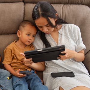 Tiempo de pantalla consciente usar la tecnología con intención – SoyMigrante.com REVISTA Tiempo de pantalla consciente usar la tecnología con intención – SoyMigrante.com REVISTA