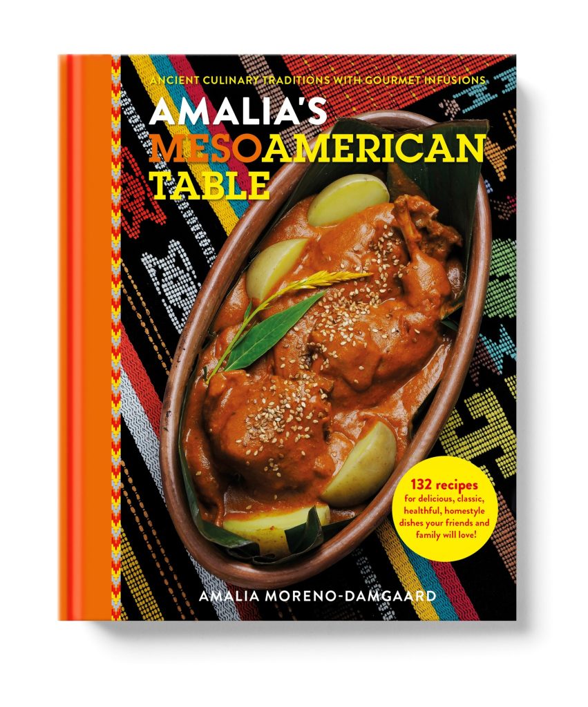 Este fue el segundo libro de Amalia, que abarca sabores, platillos e infusiones de Mesoamérica