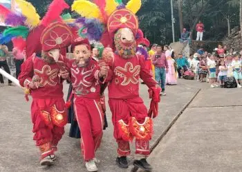Danza de las Guacamayas Patrimonio cultural de Guatemala desde 2023 Se presenta cada año en SAnta Cruz Verapaz y en otras localidades del país donde les invitan. Fotografías Xixo Rax