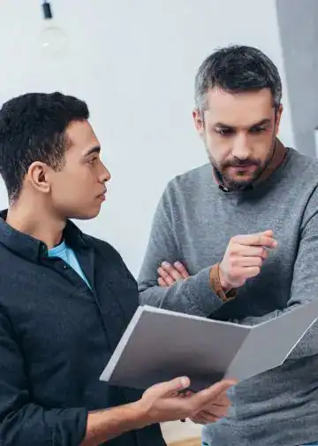 Asesoramiento laboral para migrantes en España, apoyo y recursos para la integración laboral, derechos laborales y asesoría para trabajadores migrantes. – SoyMigrante.com REVISTA