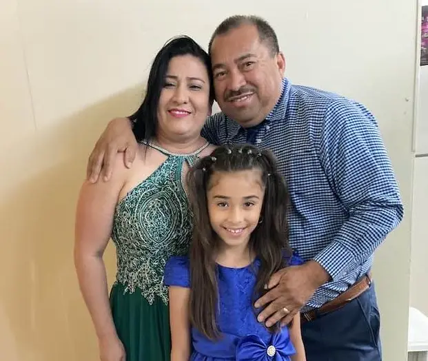 Melvin Falla tiene el corazón puesto en su hermosa familia y también en apoyar a su aldea natal Estancia de la Virgen, San Cristóbal Acasaguastlán, El Progreso, Guatemala.