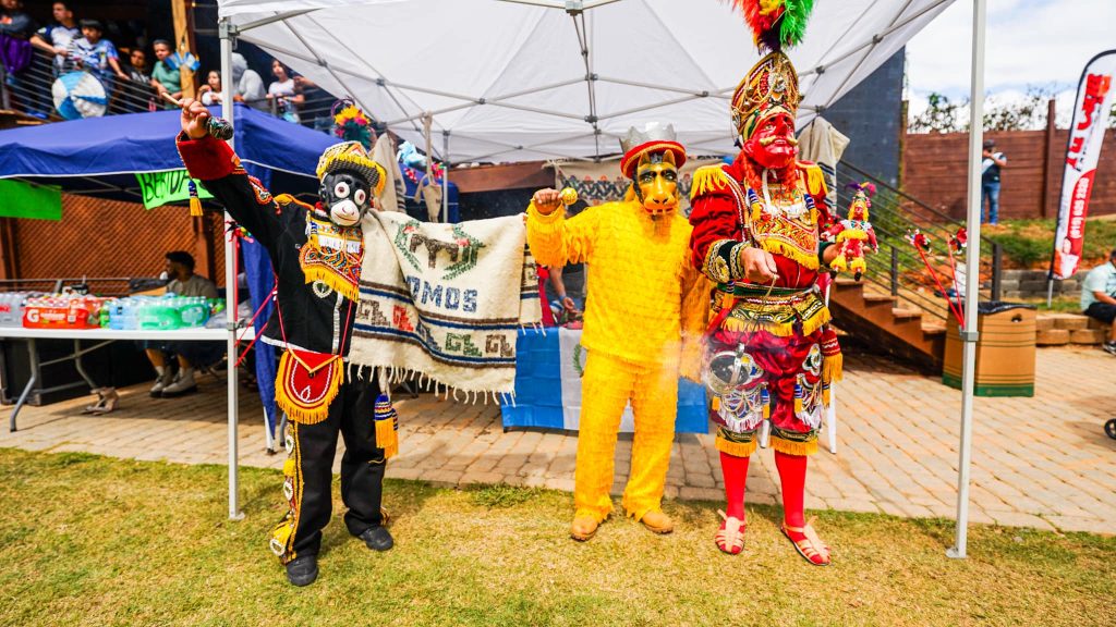 Participación en el festival guatemalteco, con motivo de las fiestas patrias, efectuado en Morganton, Carolina del Norte, con el auspicio del café Little Guatemala, también fundado por un guatemalteco, Cristian Ramazzini.