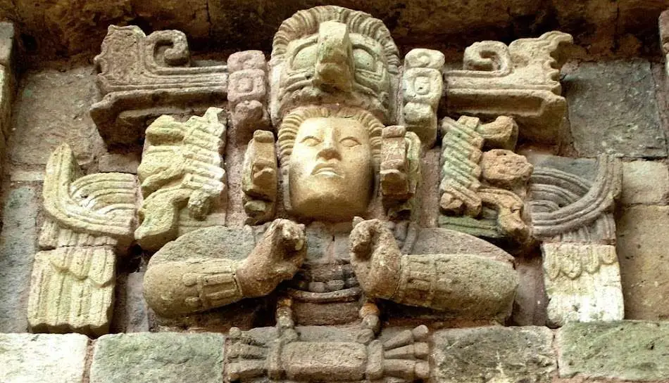 El Perú-Waka: Un tesoro arqueológico maya en el corazón de la selva