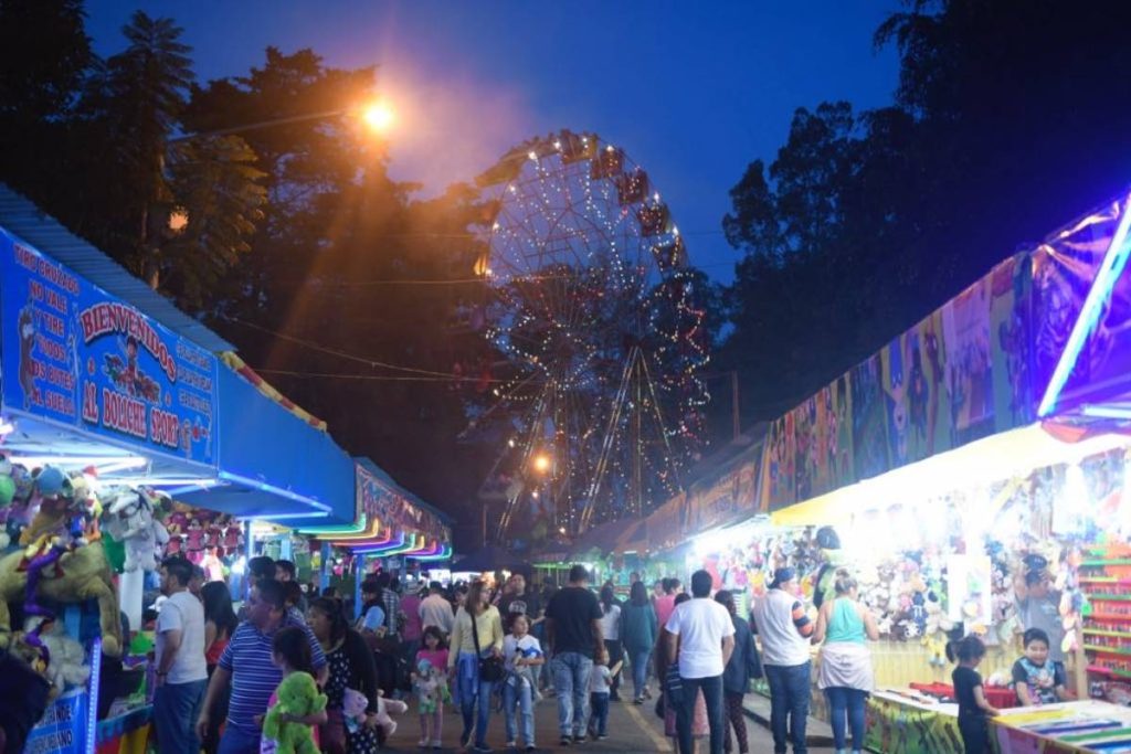 En las ferias se puede encontrar juegos y rica comida. (Foto: INGUAT) – SoyMigrante.com REVISTA En las ferias se puede encontrar juegos y rica comida. (Foto: INGUAT) – SoyMigrante.com REVISTA