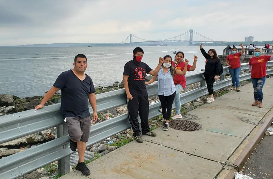 Foto del recuerdo: en 2020 comenzó la organización Deliveristas Unidos, para velar por derechos de los trabajadores de entregas, tan básicos como que les permitieran usar el sanitario en restaurantes para los cuales llevaban pedidos. – SoyMigrante.com REVISTA Foto del recuerdo: en 2020 comenzó la organización Deliveristas Unidos, para velar por derechos de los trabajadores de entregas, tan básicos como que les permitieran usar el sanitario en restaurantes para los cuales llevaban pedidos. – SoyMigrante.com REVISTA