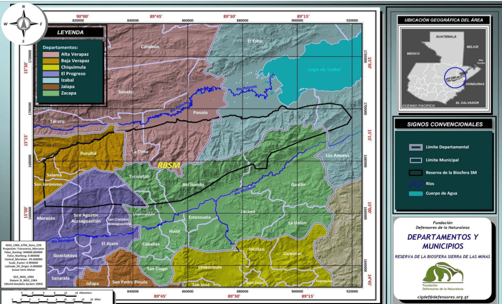 Región de la biosfera Sierra de las Minas, en Honduras, destacada en mapa con límites departamentales y municipales, ríos y cuerpos de agua, y áreas protegidas, en un contexto de conservación y biodiversidad.