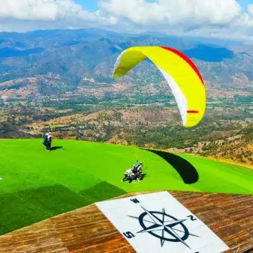 Volar en parapente biplaza: Una aventura extrema en Guatemala
