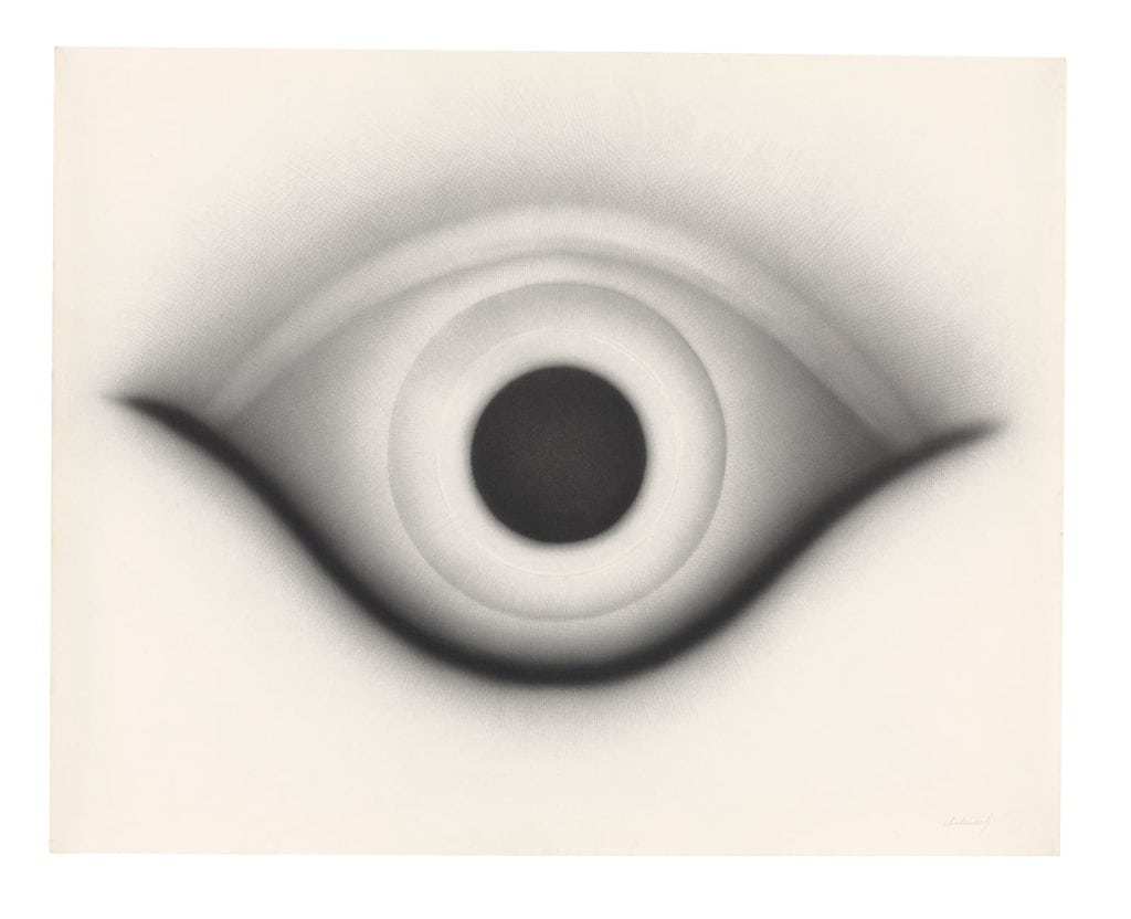 Ojo estilizado en blanco y negro con efecto de sombra y profundidad - imagen artística y simbólica, ideal para temas de migración y derechos humanos en Revista SoyMigrante.com.