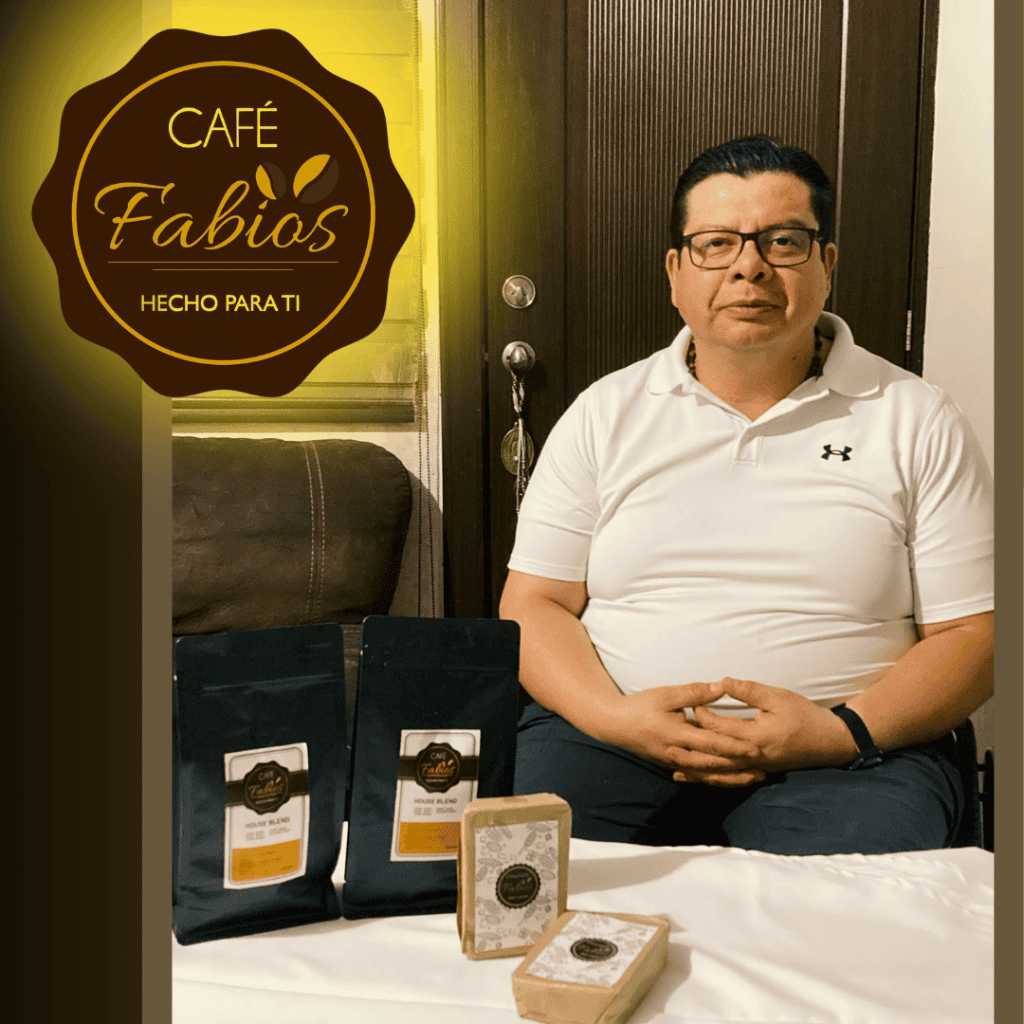 Café artesanal de Café Fabios con empaques y productos en exhibición para promoción de café hecho a mano en México. – SoyMigrante.com REVISTA