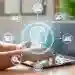 Inteligencia artificial, tecnología AI, digitalización y comunicación en la era moderna, ilustración sobre innovación en sistemas de inteligencia artificial, mediante gráficos y íconos tecnológicos.