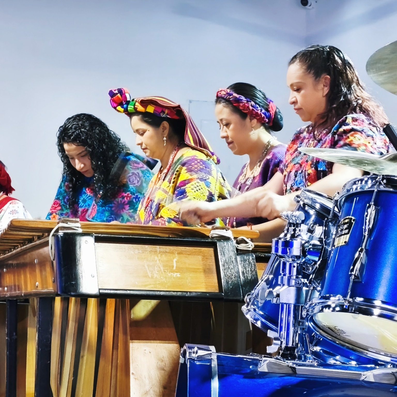 Vibra y emociona la Marimba Femenina del Ministerio de Cultura en Rhode Island