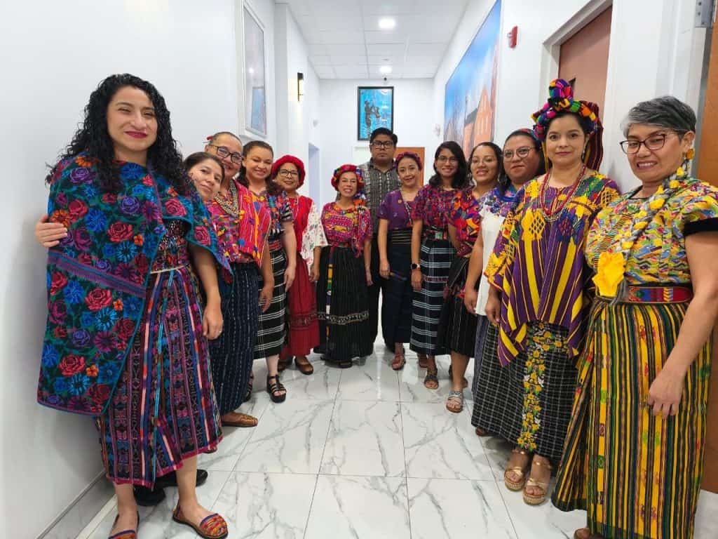 "El clima no fue obstáculo para que suene la marimba para los hermanos migrantes en Providence, Rhode Island", anotó la Marimba Femenina de Concierto de Bellas Artes en sus redes sociales. – SoyMigrante.com REVISTA