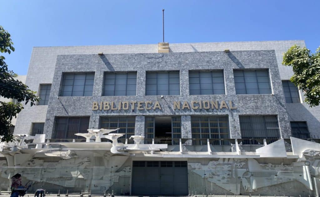 Memoria en papel: Biblioteca y Hemeroteca Nacional de Guatemala