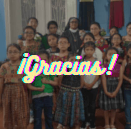 ayuda migrante a hogar infantil en guatemala