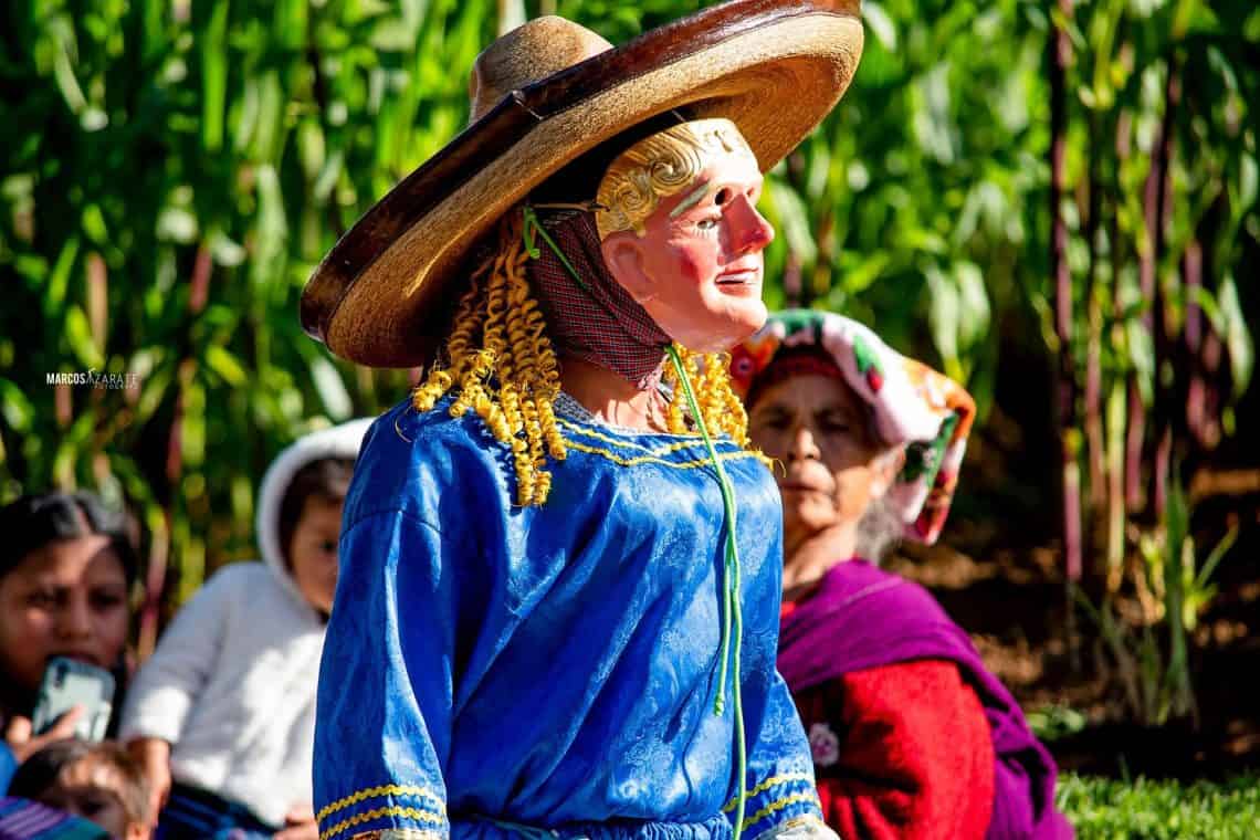 La danza de Mexicanos se representa en pueblos de Sololá, Totonicapán, Quetzaltenango y Huehuetenango, con variantes respedtivas. Esta es la representación en Momostenango. (Foto Marcos Zárate)