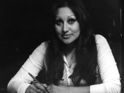 Magda Eunice Sánchez siempre decía que pintaba por el gusto de pintar. Que eso era suficiente para que un artista se motivara y diera lo mejor de sí. Magda utilizaba como símbolo de libertad y expresión las manos solas o entrelazadas de las bailarinas que pintaba. – SoyMigrante.com REVISTA Magda Eunice Sánchez siempre decía que pintaba por el gusto de pintar. Que eso era suficiente para que un artista se motivara y diera lo mejor de sí. Magda utilizaba como símbolo de libertad y expresión las manos solas o entrelazadas de las bailarinas que pintaba. – SoyMigrante.com REVISTA