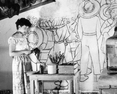 Rina Lazo (1923-2019) fue alumna de la Escuela Nacional de Artes Plásticas y también estudió con el maestro guatemalteco Julio Urruela, autor de los vitrales del Palacio Nacional de la Cultura.