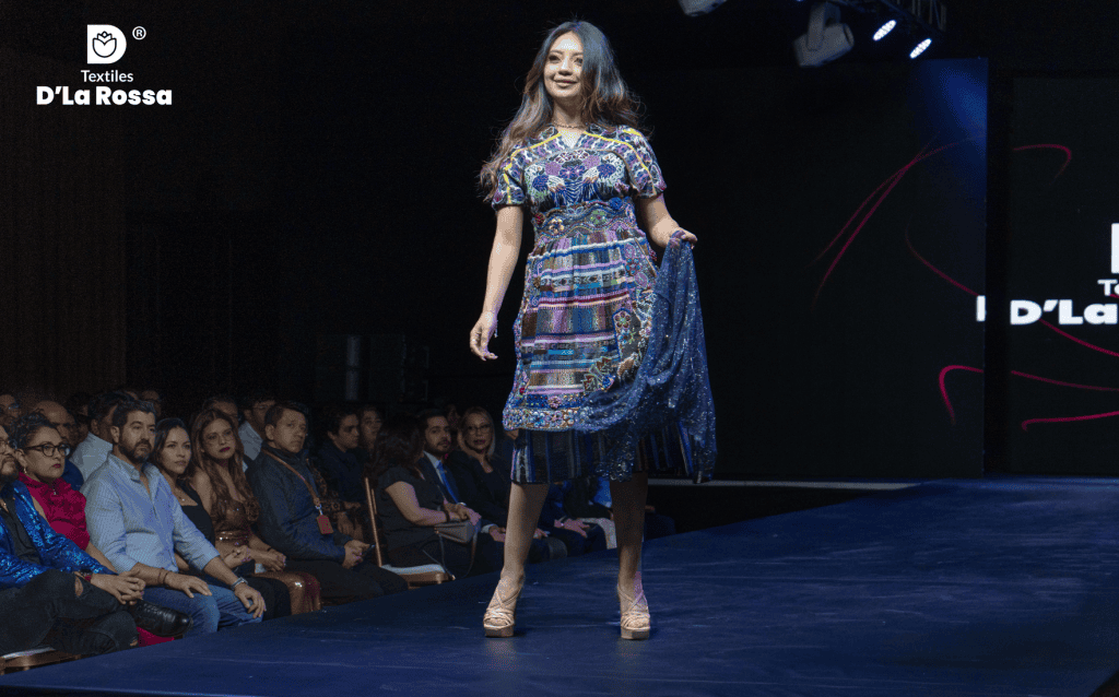 En agosto de 2025, Textiles D'La Rossa presentó su desfile en el salón principal de Ciudad Cayalá, en la ciudad capital de Guatemala. Ahora va a uno de los mayores escenarios de la moda mundial: New York Fashion Week 2025. (Fotos cortesía D'La Rossa)