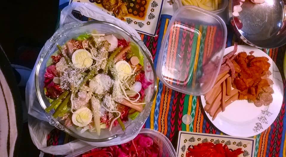 Imagen del recuerdo cuando estaba preparando los pedidos de fiambre de 2024. Para este 2025 aún están abiertas las solicitudes. Clic en la imagen para ir al perfil de Facebook de Martha Francisca. – SoyMigrante.com REVISTA