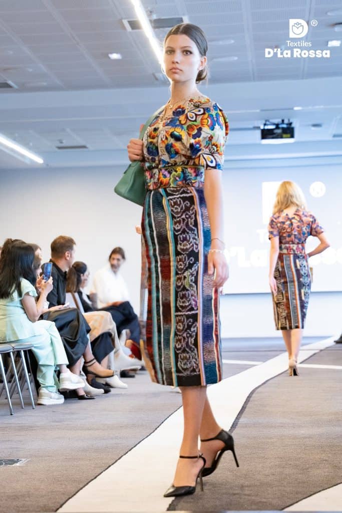 La colección Legado Ancestral está integrada por cortes y huipiles delicadamente tejidos y ornamentados. (Foto cortesía D'La Rossa) – SoyMigrante.com REVISTA