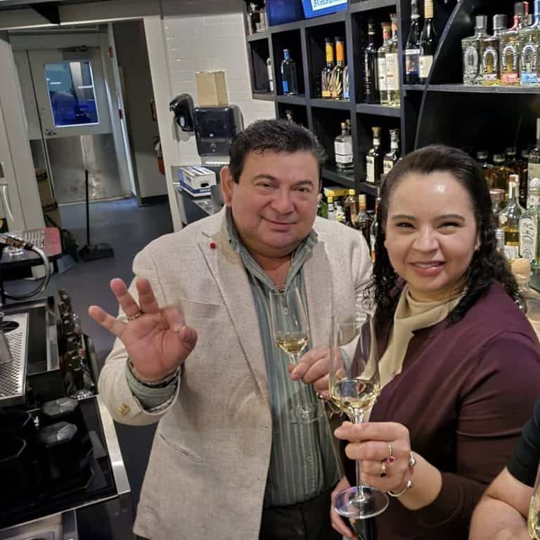 esposos elmer y delmy melendez salvadoreños restaurante usa