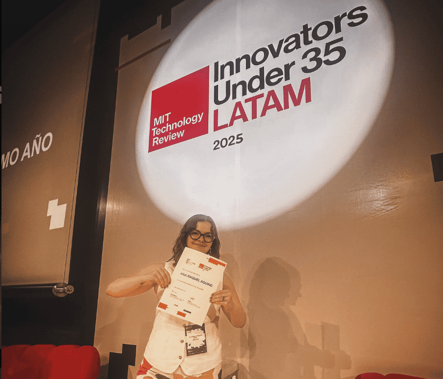 Una propuesta tan sencilla como genial: utilizar IA para ayudar a estudiantes en busca de becas a encontrar oportunidades alrededor del mundo. BecaLab es iniciativa de la abogada guatemalteca Ana Aquino, quien fue a Perú a recibir el reconocimiento de los 35 innovadores menores de 35 años de Latinoamérica, de MIT Technology Review (Foto IG Aquino). Si deseas ver el artículo que le dedicó la revista, clic en la foto.
