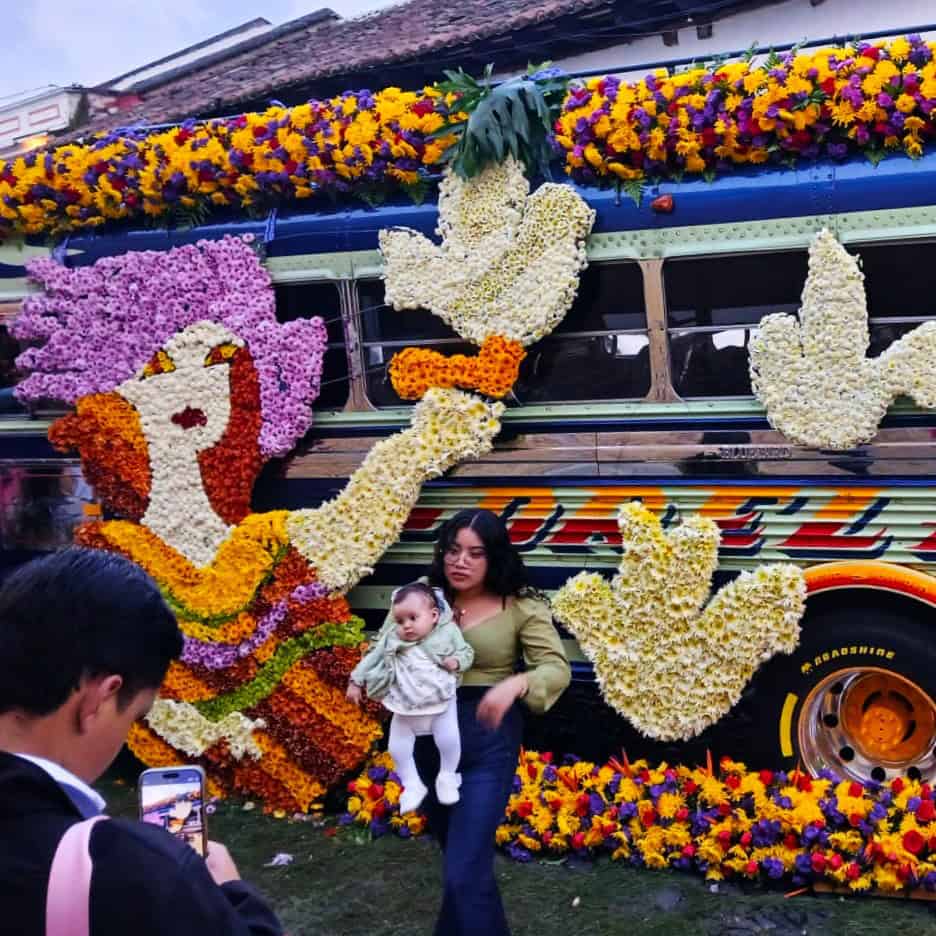Festival de las Flores Antigua Guatemala 2025: una primavera colonial en imágenes