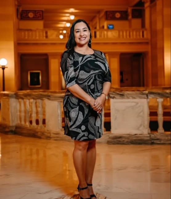 La doctora Claudia Enciso es originaria de Quetzaltenango y nieta del compositor Domingo Bethancourt. Su servicio médico está llena de entrega y amor a sus pacientes.