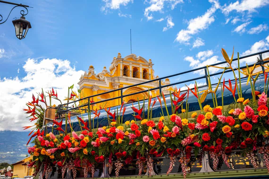 El Festival de las Flores 2018 trajo nuevas ideas y más participación. La florida y colorida fiesta empezaba a consolidarse. – SoyMigrante.com REVISTA