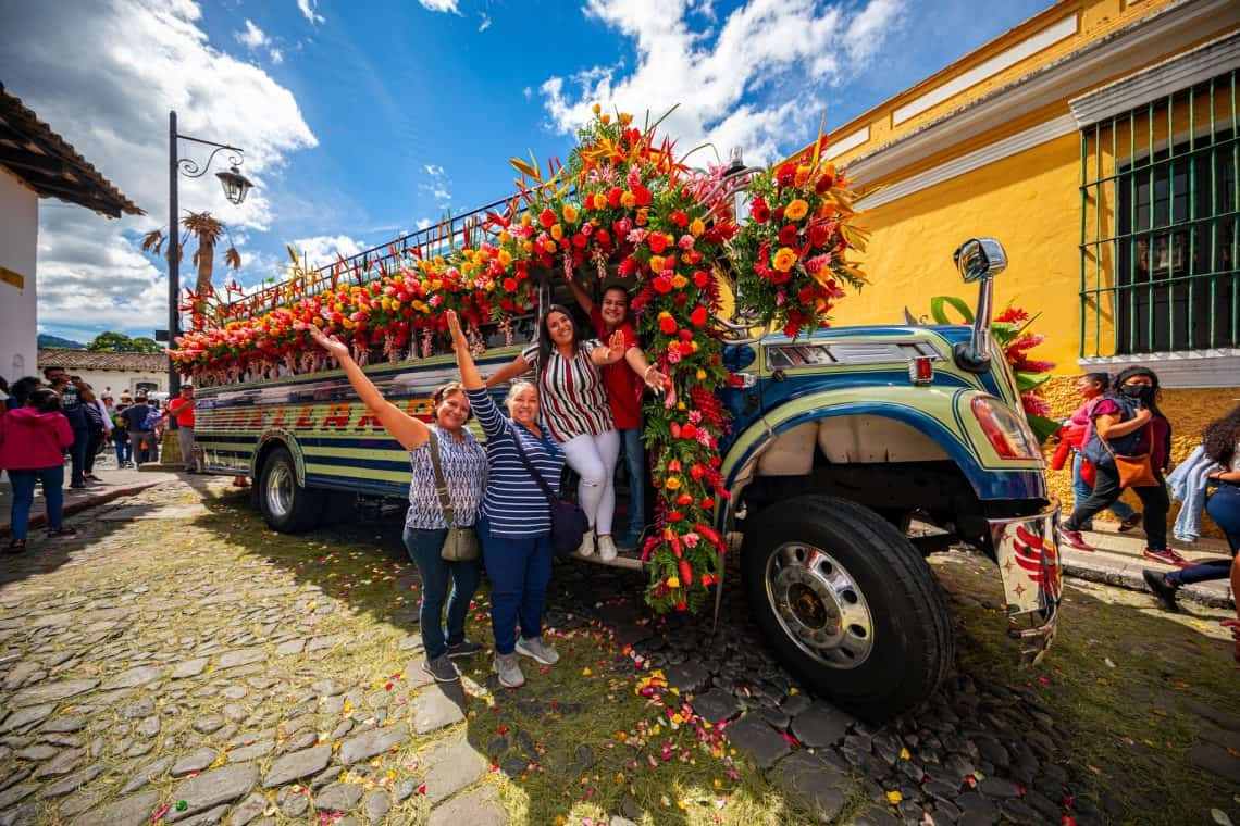 Cada año crece el encanto y la sorpresa en el Festival de las Flores. – SoyMigrante.com REVISTA