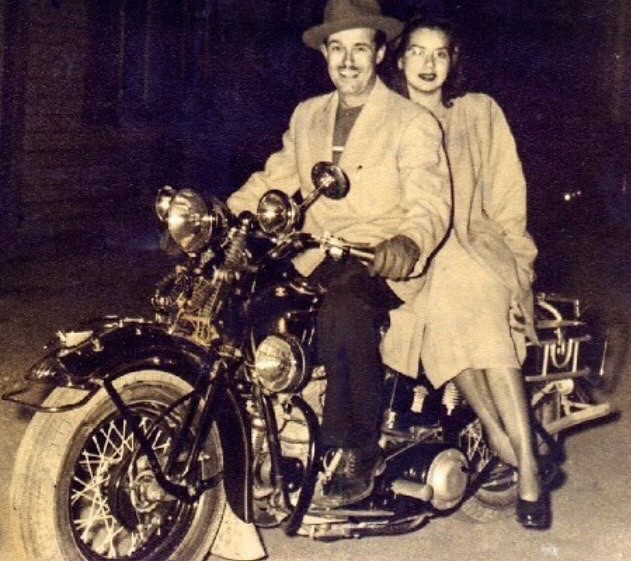 Fotografía del álbum familiar de los padres del arquitecto Carlos Martínez, radicado en Canadá.