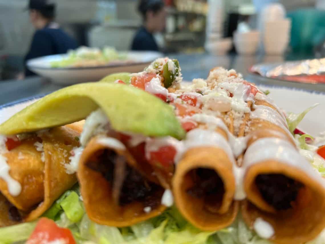 Perdón que regresemos a los tacos, pero se ven exquisitos.