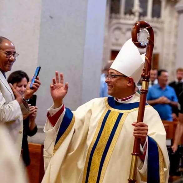 Pedro Bismarck Chau: de joven migrante nicaragüense a obispo auxiliar de Newark, NJ