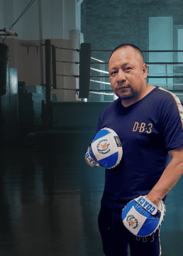 esau dieguez guatemalteco en omaha nebraska entrenador de boxeo