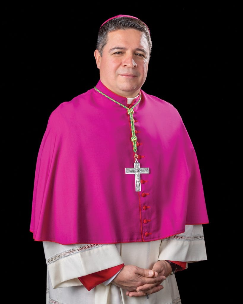 En 2023, el papa Francisco nombró a Evelio Menjívar Ayala como obispo auxiliar de la diócesis de Washington D.C. Desde entonces ha servido por igual a todas las comunidades del área DMV, aunque con especial cariño a los migrantes.
