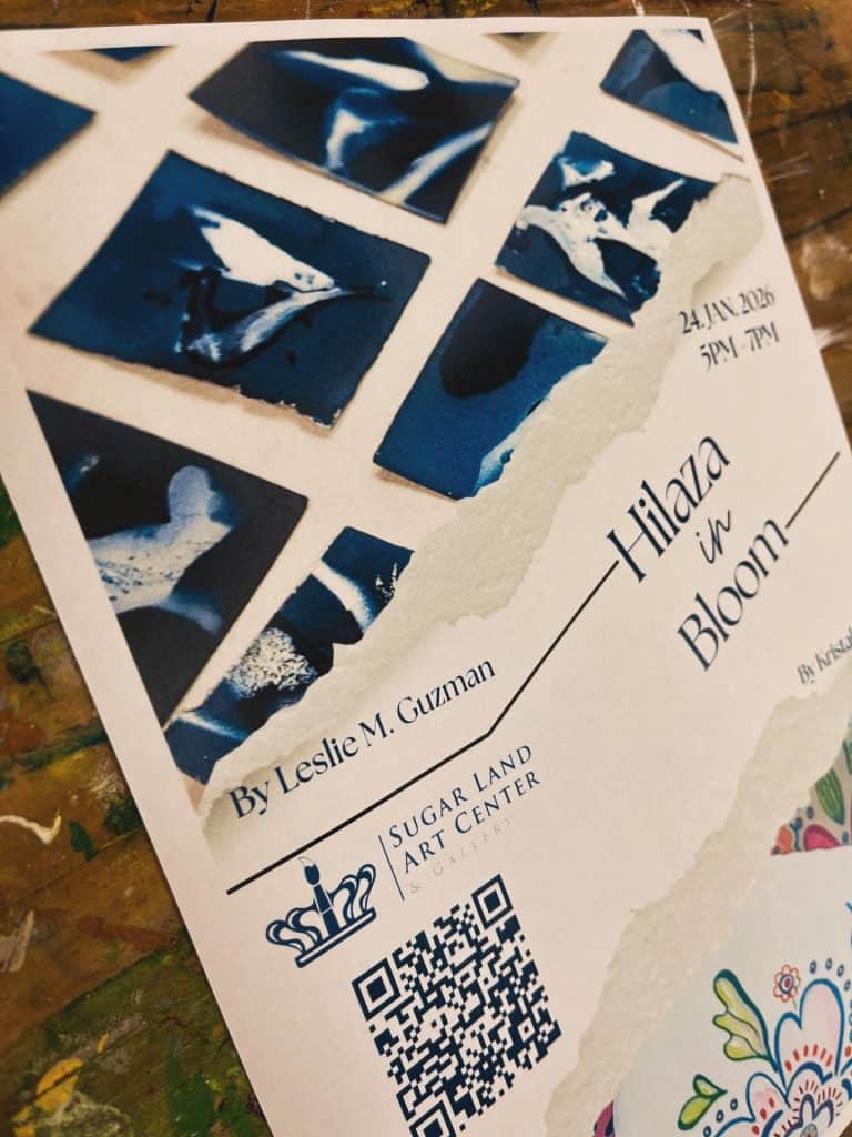 Esta fue la invitación a la exposición Hilaza, de Leslie M Guzman en Texas. Para ir al sitio de la galería, clic en la imagen.