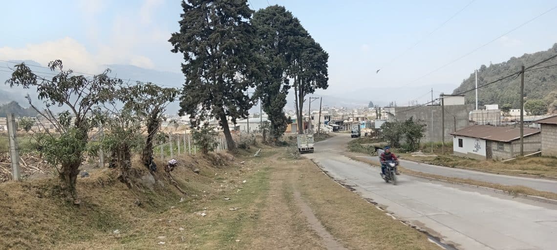 El lugar de la tumba de Tecún Umán, según la tradición, se encuentra a unos 2 kilómetros del lugar donde murió en batalla, (Fotografía Edwin Rocael Cardona Ambrosio)