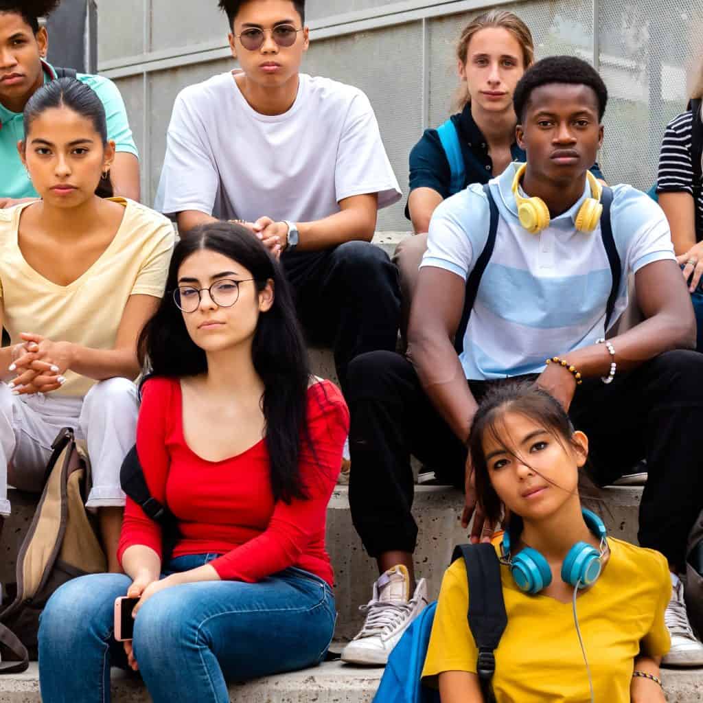 estudiantes cuadrada