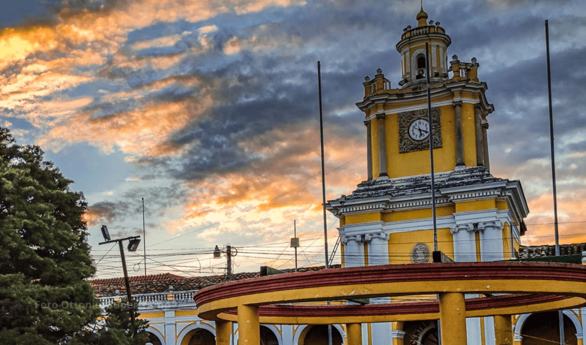 reloj de momostenango foto banner por marcos zarate