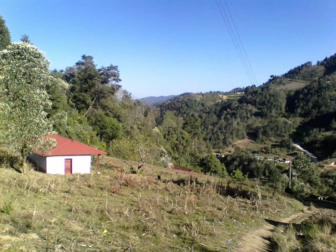 En la aldea Nancultac, Santa Eulalia, Huehuetenango, nació el emprendedor tecnológico migrante Marcos Antil, fundador de Xumac y actual CEO de SoyMigrante.com y esta es la casa donde nació. (fotografía Gustavo Montenegro)