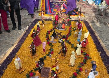 antigua guatemala procesión santa ana nazareno dulce mirada fotos michelle gonzalez 14