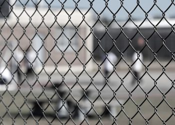 ilustracion centro detencion migratoria