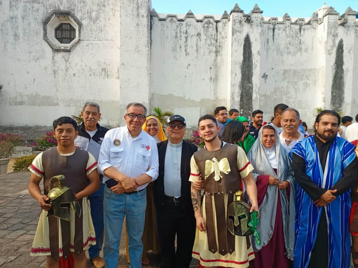 Vía Crucis viviente en el Cerro del Carmen, Guatemala