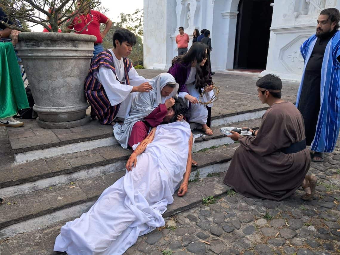 Vía Crucis viviente en el Cerro del Carmen, Guatemala
