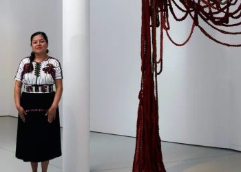Artista maya kaqchiqel Angelica Serech expone tejidos en Sydney y Suiza Guatemalteca de Comalapa 1