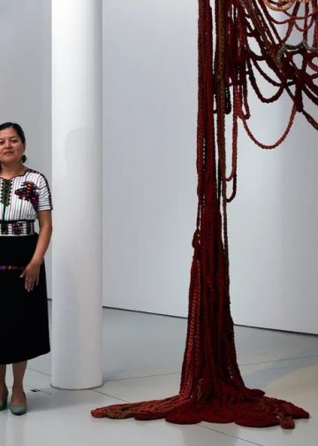 Artista maya kaqchiqel Angelica Serech expone tejidos en Sydney y Suiza Guatemalteca de Comalapa 1