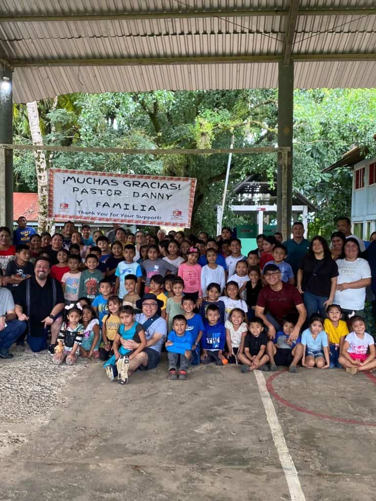 En cada diciembre, el pastor y cantautor migrante guatemalteco Danny Martínez visita el proyecto Casa Guatemala, del cual es benefactor. Realiza conciertos benéficos en Estados Unidos y dona lo recaudado, pero también trae a amigos de Estados Unidos que se convierten también en donantes.