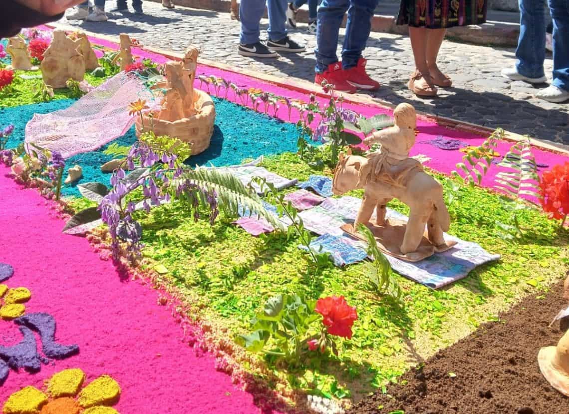 Alfombra con la vida de Cristo en pan en Antigua Guatemala – SoyMigrante.com REVISTA Alfombra con la vida de Cristo en pan en Antigua Guatemala