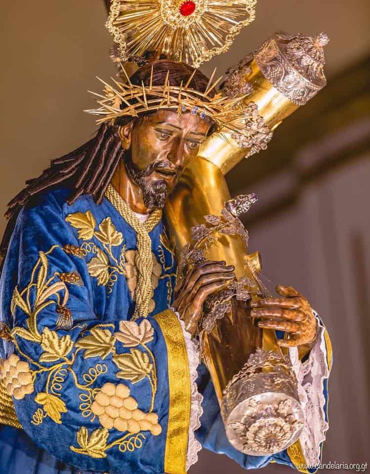 Jesús Nazareno de Candelaria se caracteriza por la serenidad de su posición y por tener la vista hacia el frente, a diferencia de otros Nazarenos que ven hacia la derecha. Es una talla que data del siglo XVI o XVII, que fue traída de Antigua Guatemala a la Nueva Guatemala de la Asunción.